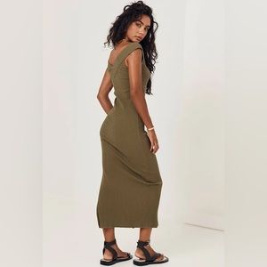 SPELL Mazzy V-neck Ribbed Midi